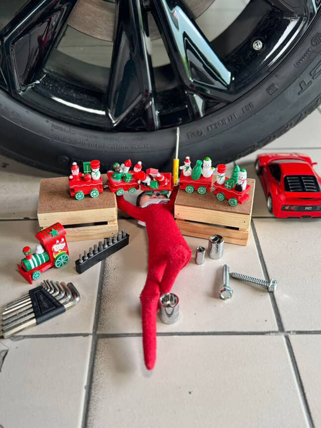 LO NUEVO The Elf Hut Paquete Trouble Bundle 25 TRAVESURAS PLUS