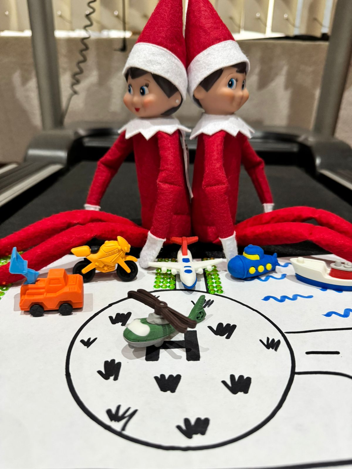 2211 TODAS The Elf Hut Paquete Trouble Bundle 97 TRAVESURAS EDICIÓN LIMITADA