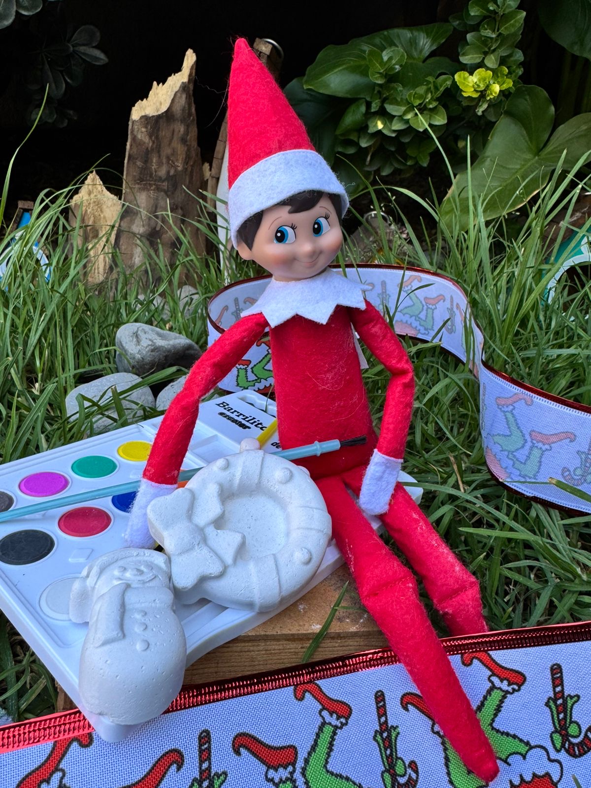 LO NUEVO The Elf Hut Paquete Trouble Bundle 25 TRAVESURAS PLUS