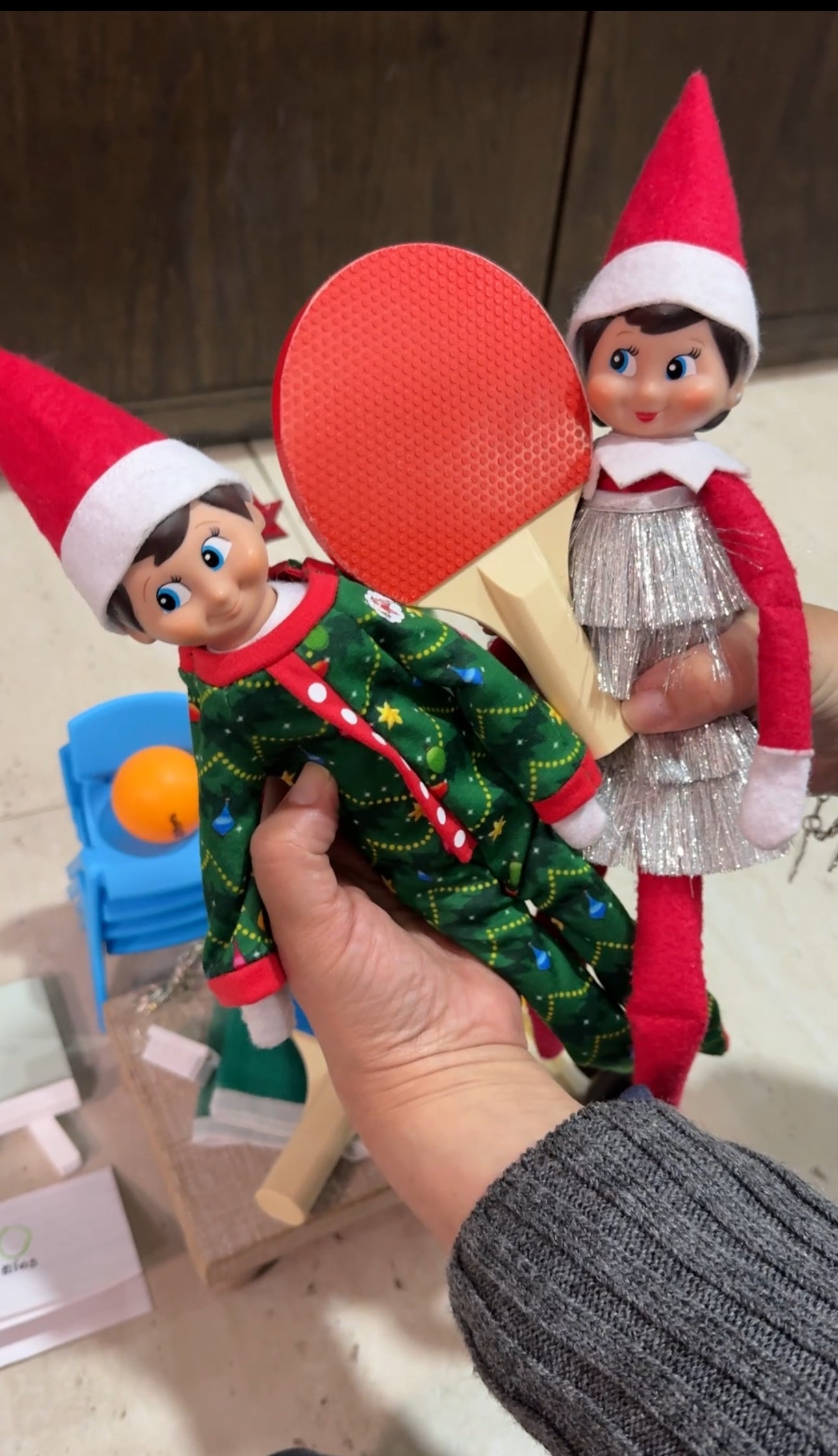 2026 The Elf Hut Paquete Trouble Bundle 24 TRAVESURAS