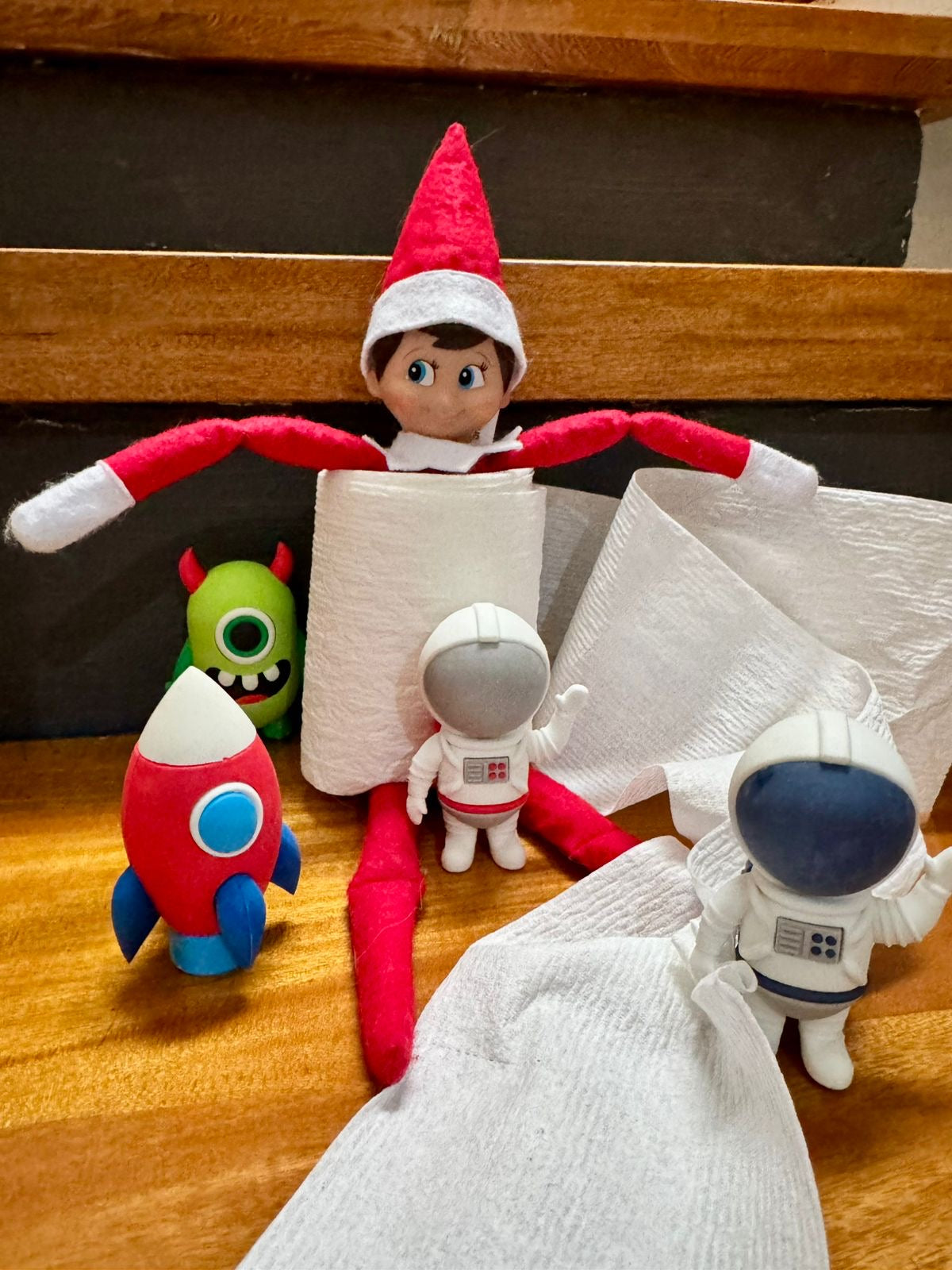 2211 TODAS The Elf Hut Paquete Trouble Bundle 97 TRAVESURAS EDICIÓN LIMITADA