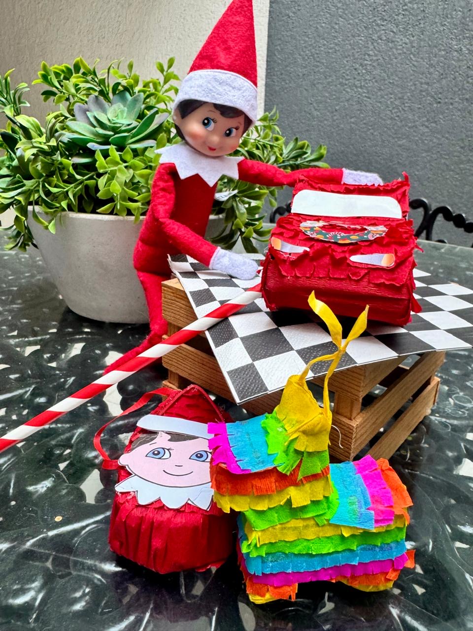 LO NUEVO The Elf Hut Paquete Trouble Bundle 25 TRAVESURAS PLUS