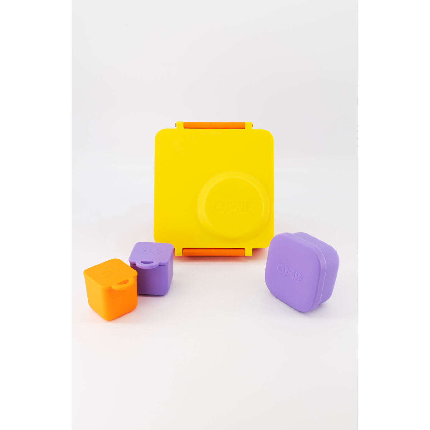 Kit Premium Omiebox Incluye OmieDip y OmieSnack Amarillo
