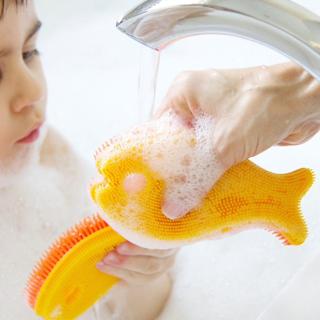 Esponja de cuerpo Innobaby Silicon Pez