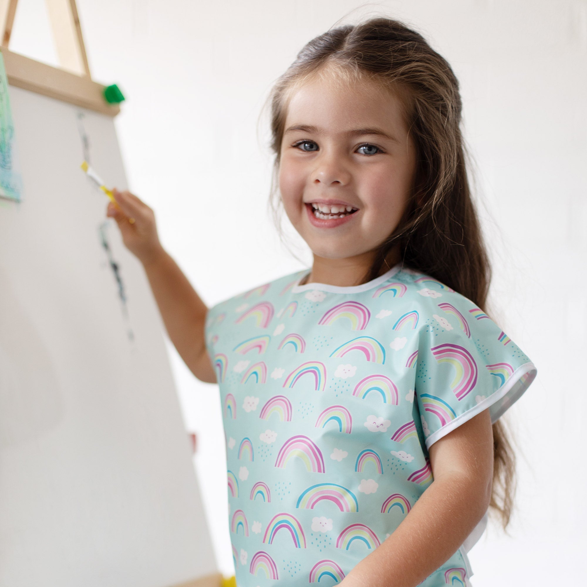 Babero Manga Corta Smock BUMKINS Impermeable Arcoiris