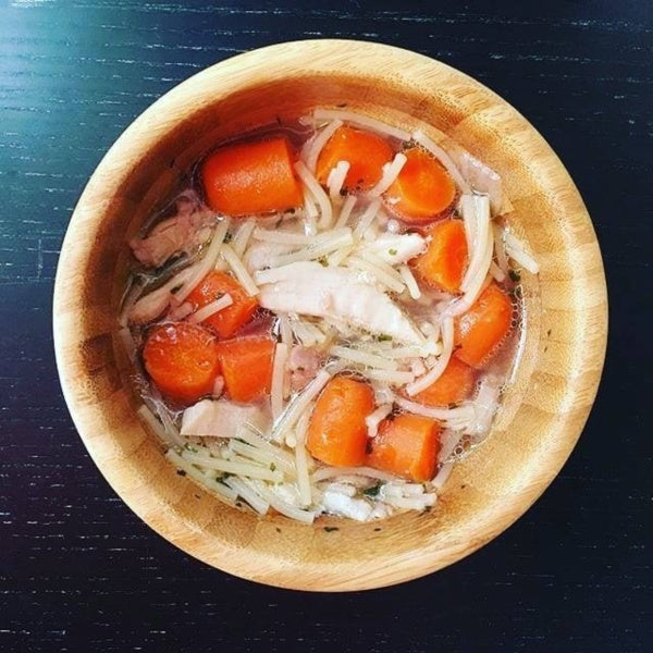 Bowl de Bambú AVANCHY para Bebé con base antiderrapante