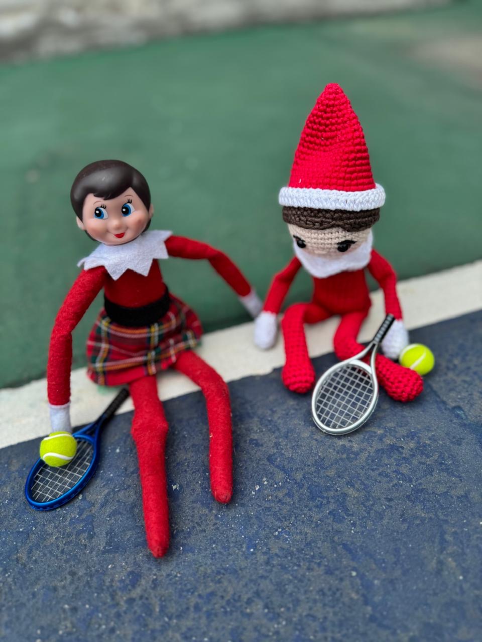 UNA TRAVESURA PARA DOS The Elf Hut Paquete Trouble Bundle 24 + 1 BONUS NUEVO