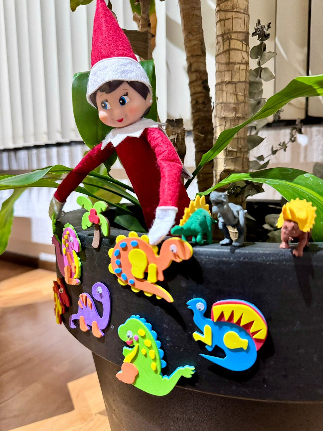 1411 NUEVO The Elf Hut Paquete Trouble Bundle 15  + 1 BONUS TRAVESURAS BOYS BARRILITO (Copia)