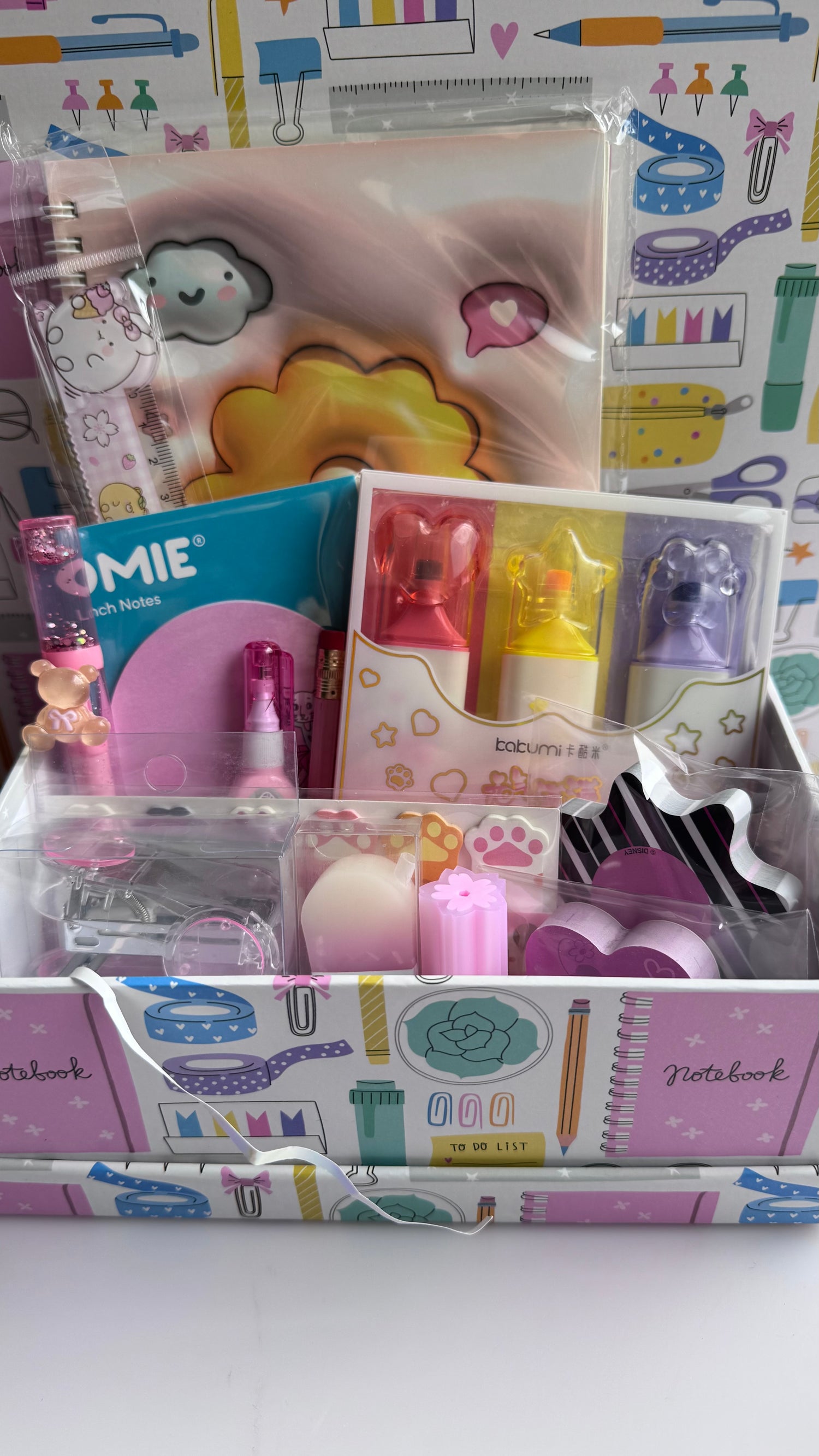 PRETTY NOTES ONE (1) SCOOP PREMIUM + (1) STICKY NOTES DISNEY