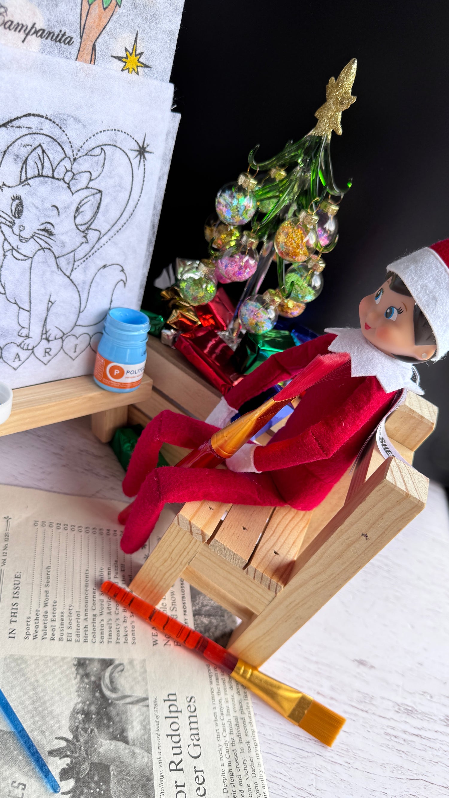 The Elf Hut Travesura Elf-Ross V1