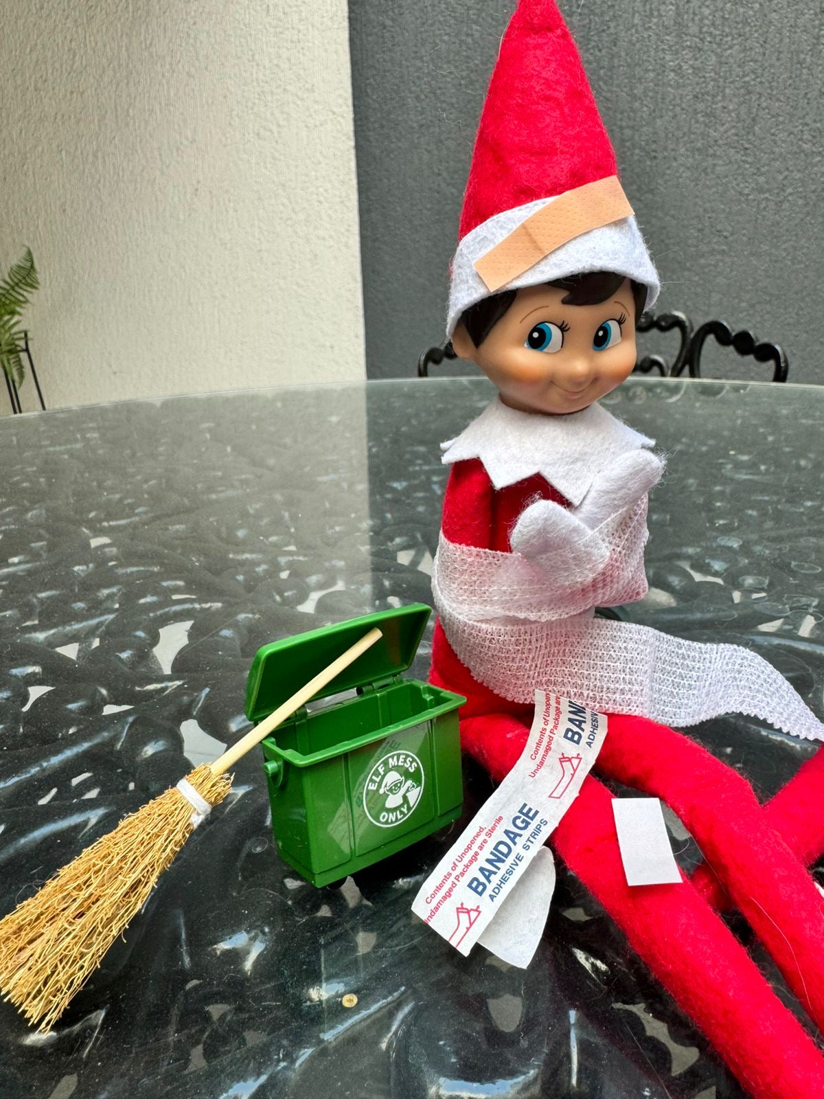 LO NUEVO The Elf Hut Paquete Trouble Bundle 25 TRAVESURAS PLUS