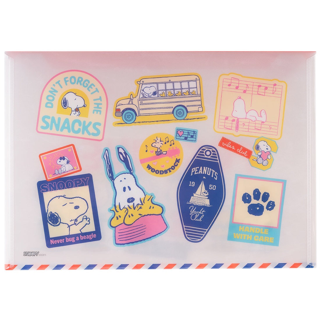 PRETTY NOTES  SOBRE A4 CON BOTON SNOOPY