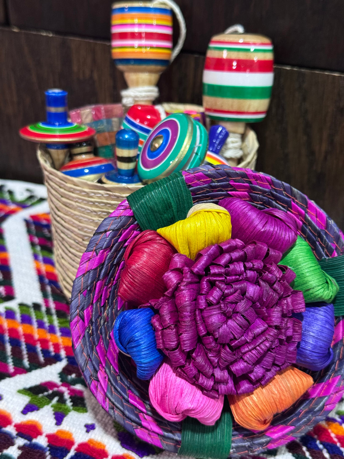 Canasta CACHITO de 9 juguetes tradicionales