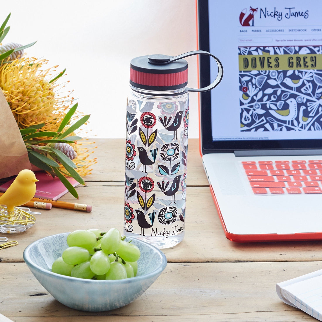 Drinking Bottle Grey Doves